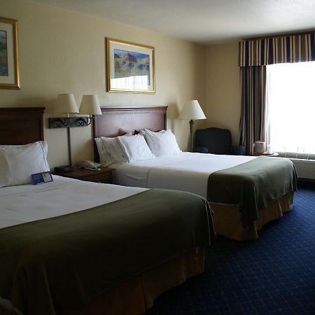 Holiday Inn Express Hotels & Suites Mountain Home By Ihg Ruang foto