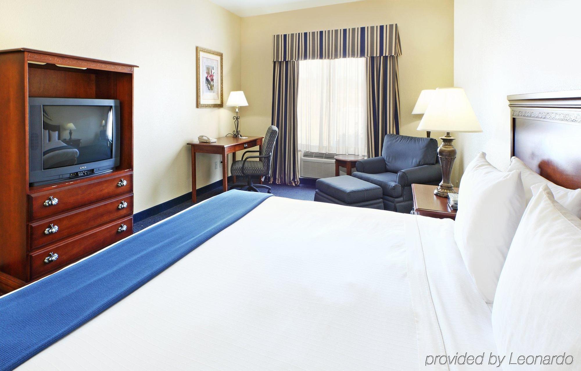 Holiday Inn Express Hotels & Suites Mountain Home By Ihg Ruang foto
