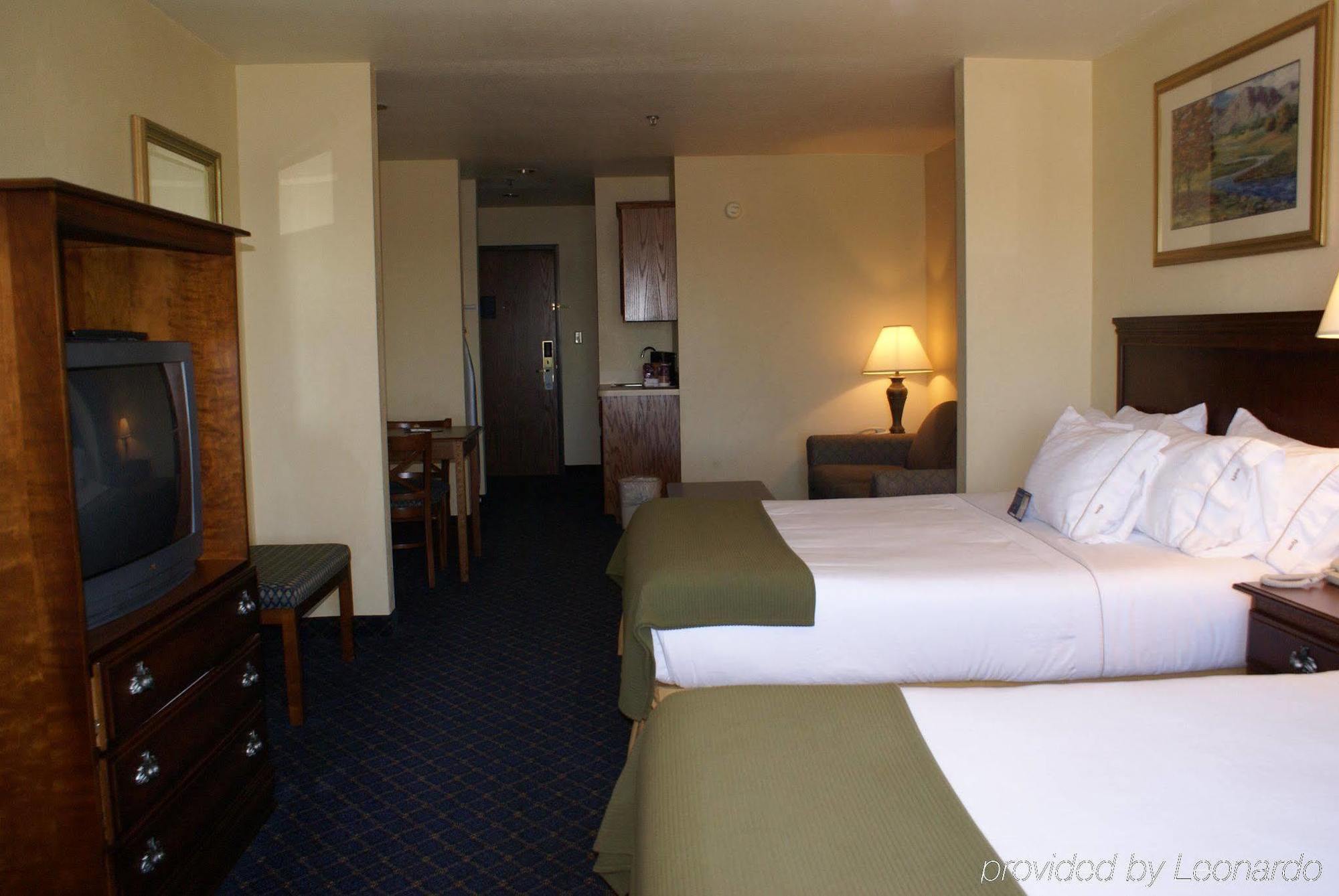 Holiday Inn Express Hotels & Suites Mountain Home By Ihg Ruang foto