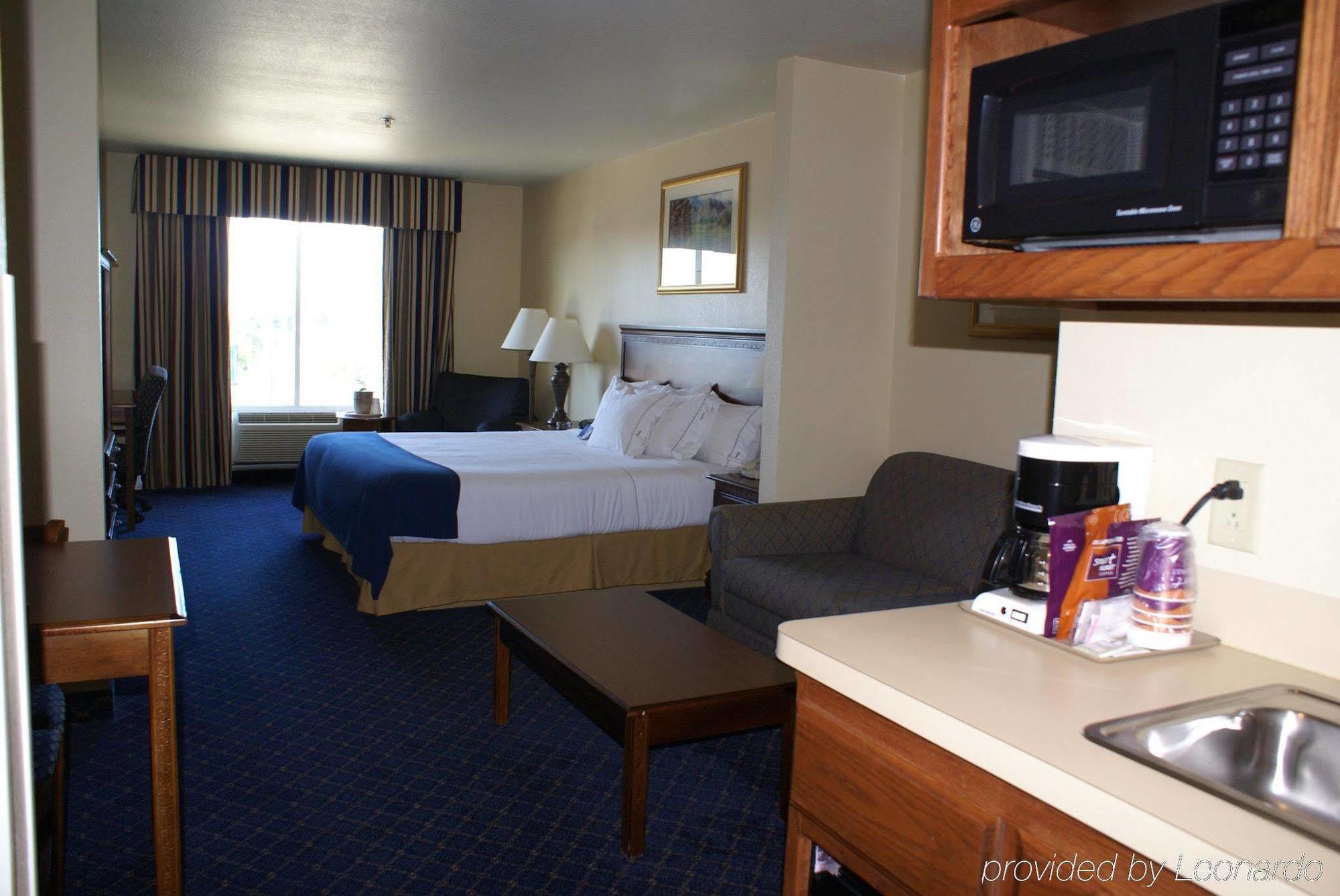 Holiday Inn Express Hotels & Suites Mountain Home By Ihg Ruang foto