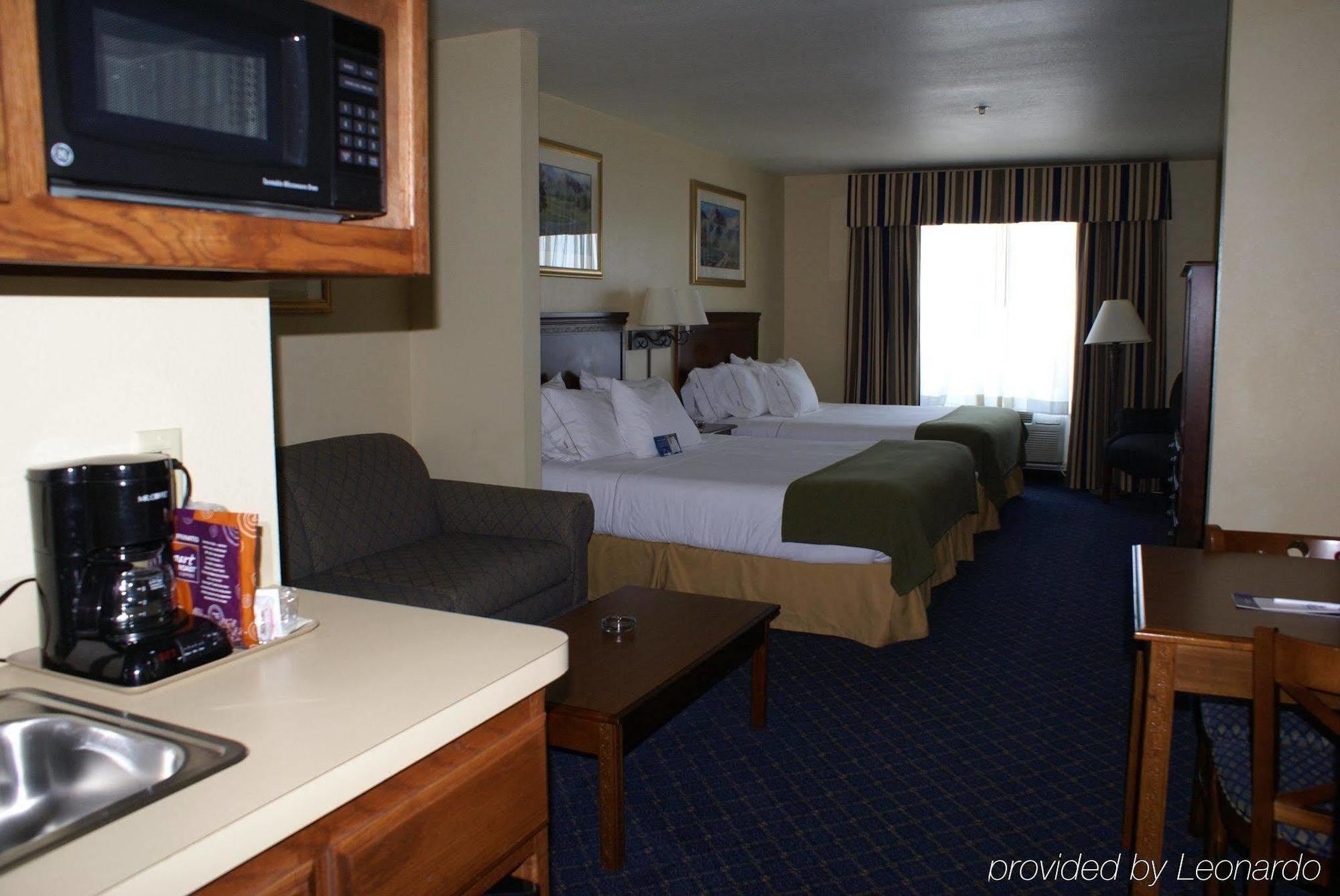 Holiday Inn Express Hotels & Suites Mountain Home By Ihg Ruang foto