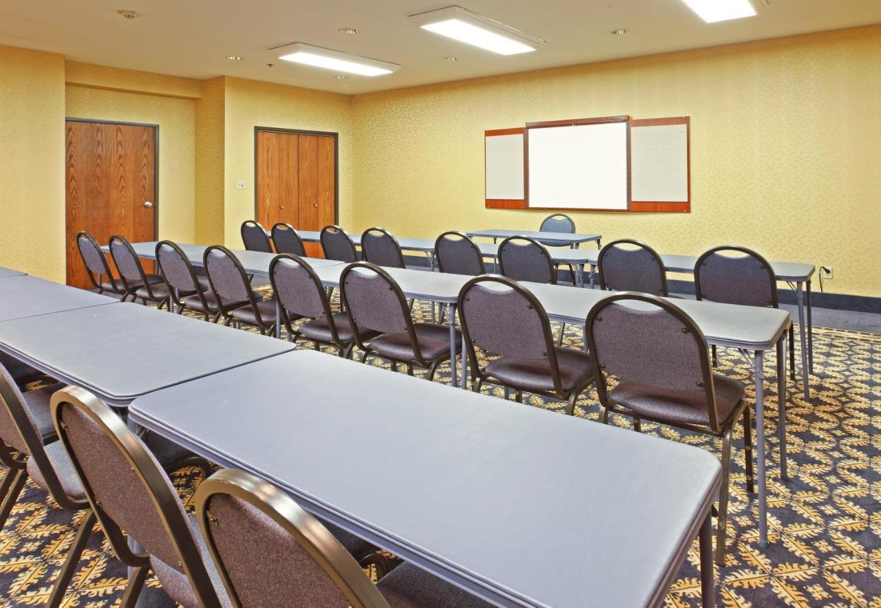 Holiday Inn Express Hotels & Suites Mountain Home By Ihg Bagian luar foto
